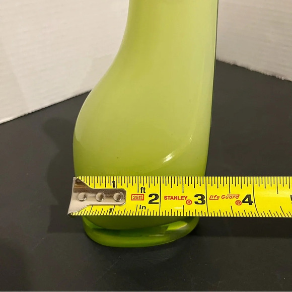Vintage Ikea Okkso Cased Lime Green Glass Vase 8” Tall - Picture 9 of 9